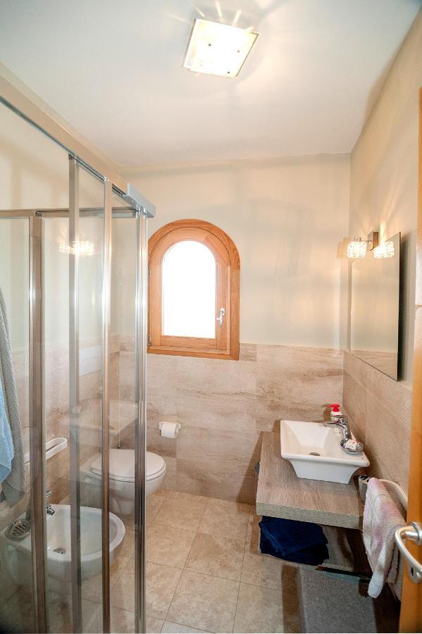 Sant'Anna Fabulous Apartment Будоні Екстер'єр фото